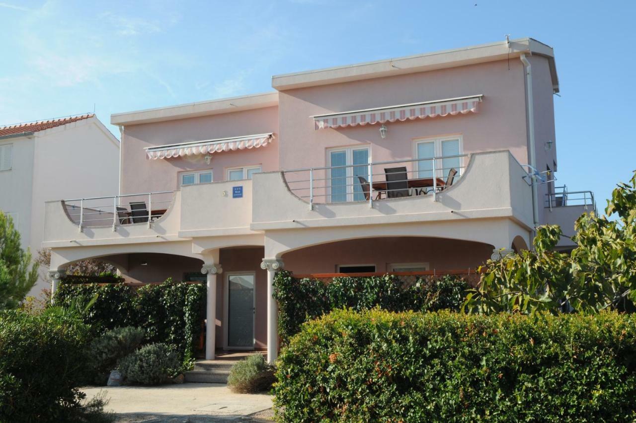 Apartments Josip Murter Exterior photo