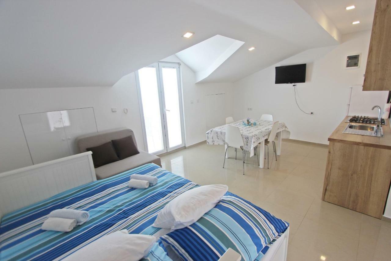 Apartments Josip Murter Exterior photo