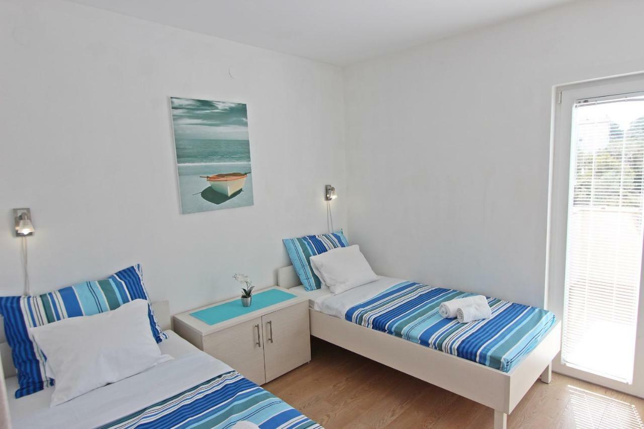 Apartments Josip Murter Exterior photo