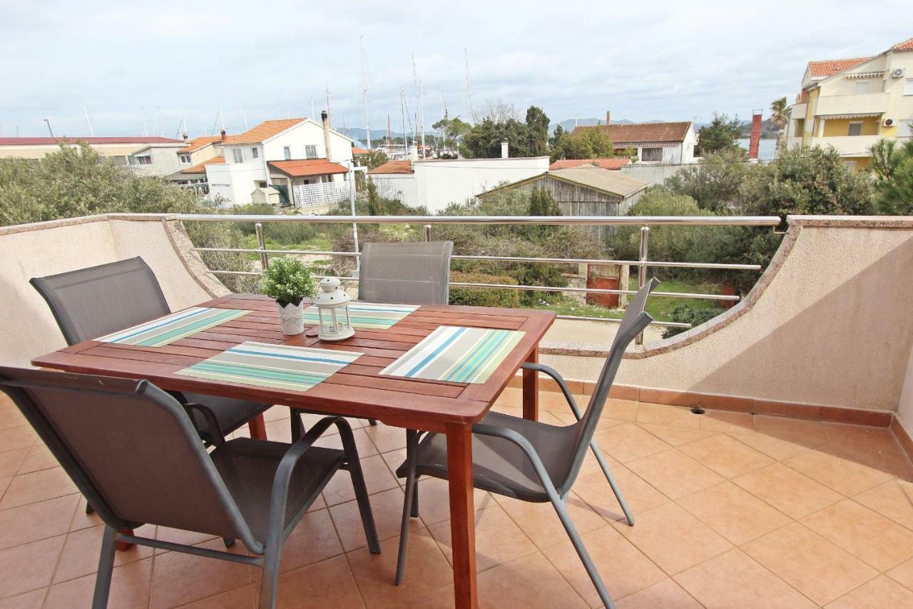 Apartments Josip Murter Exterior photo